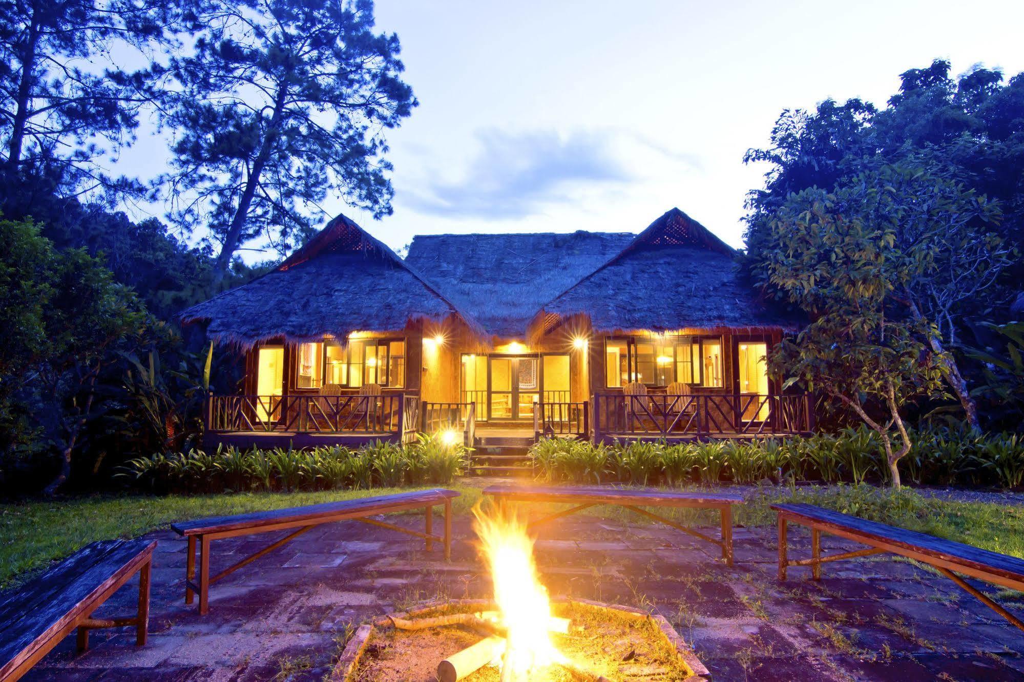 Hmong Hilltribe Lodge Mae Rim Dış mekan fotoğraf
