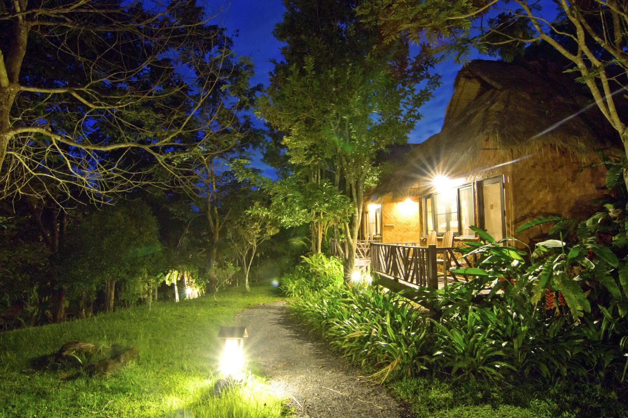 Hmong Hilltribe Lodge Mae Rim Dış mekan fotoğraf